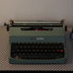 Machine à écrire portable vintage Olivetti Lettera 32