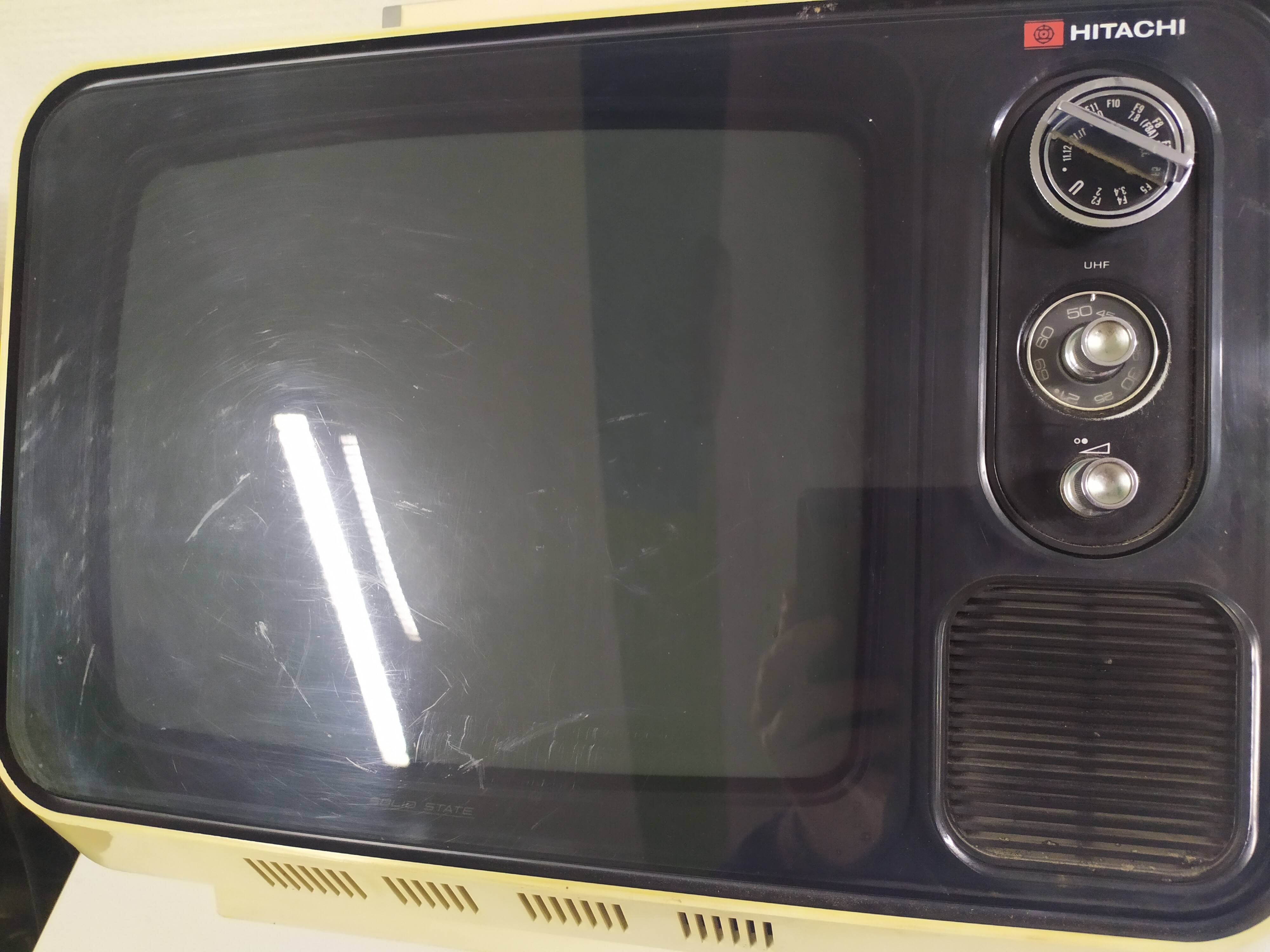 Vintage TV HITACHI F-54M