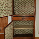 Buffet cabinet vendéen with caramel patina