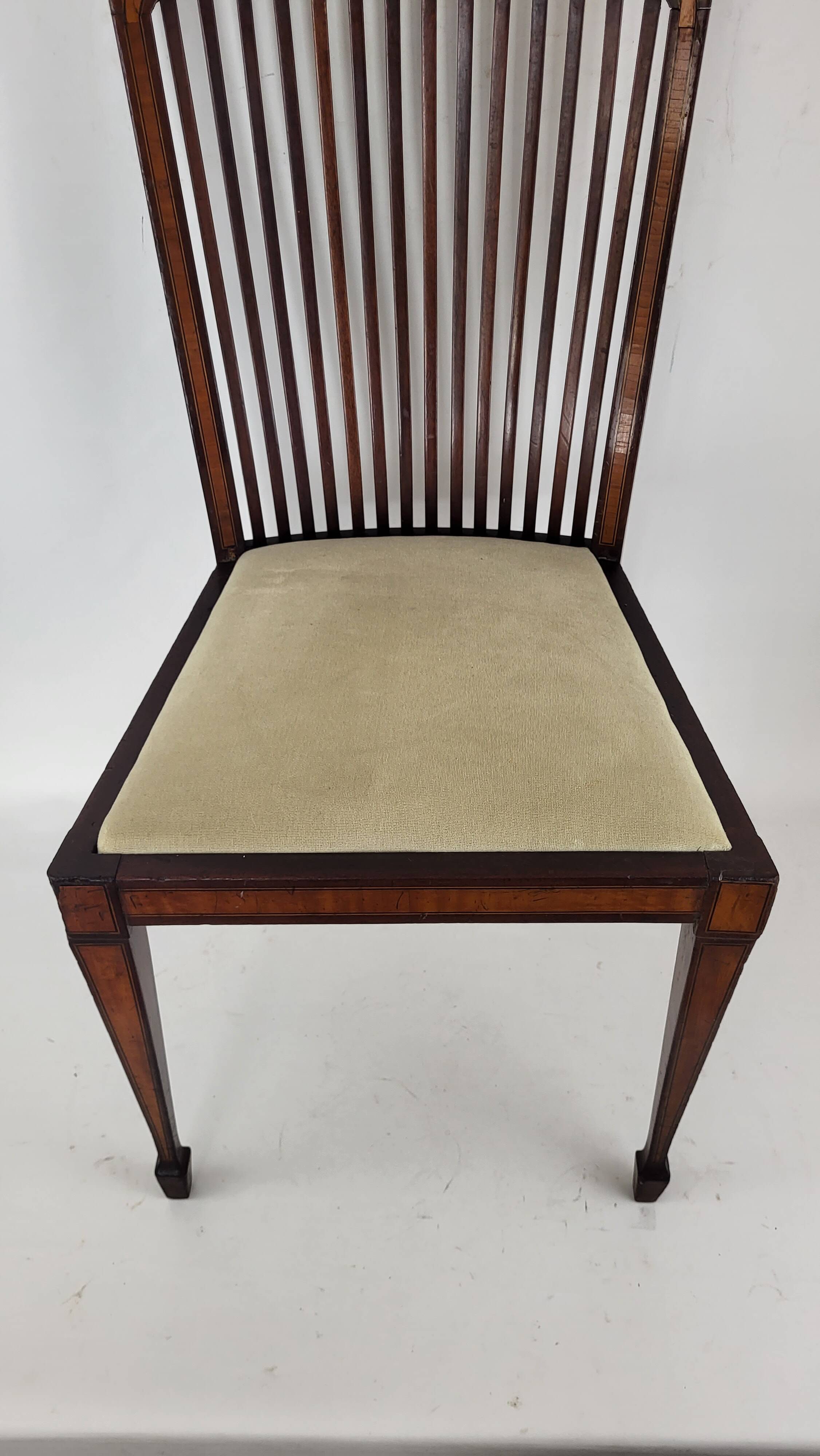 English chair with barrettes Feet "sword"