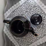 English porcelain teapot garland pattern