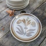 Vintage Longchamp dessert plate set