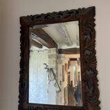 Miroir en bois sculpté