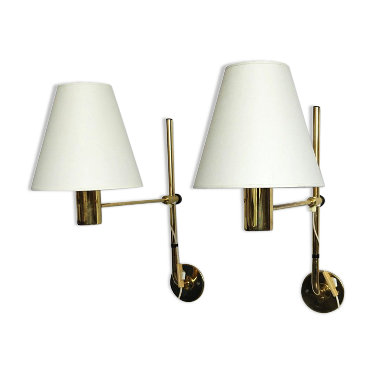 Pair orientable sconces V-393 Hans-Agne Jakobsson for AB Markaryd Sweden, brass