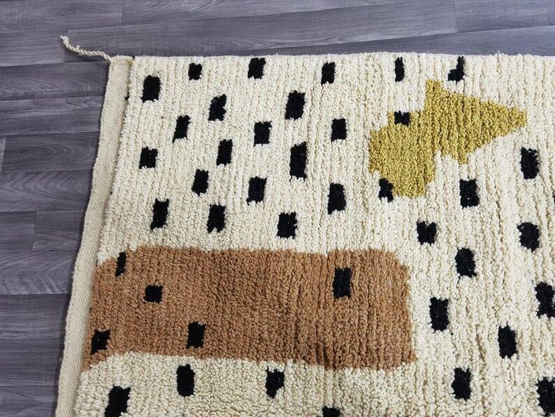 Handmade pure wool Moroccan rug, size 140 x 260 cm.