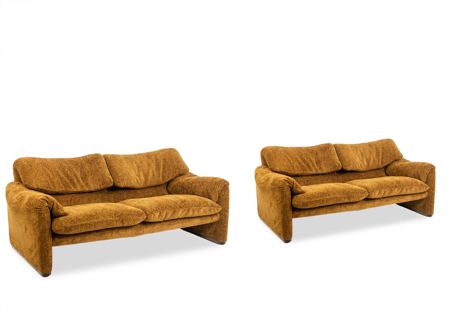 Vico Magistretti. 2-seater sofa, “Maralunga” model. 1970s.