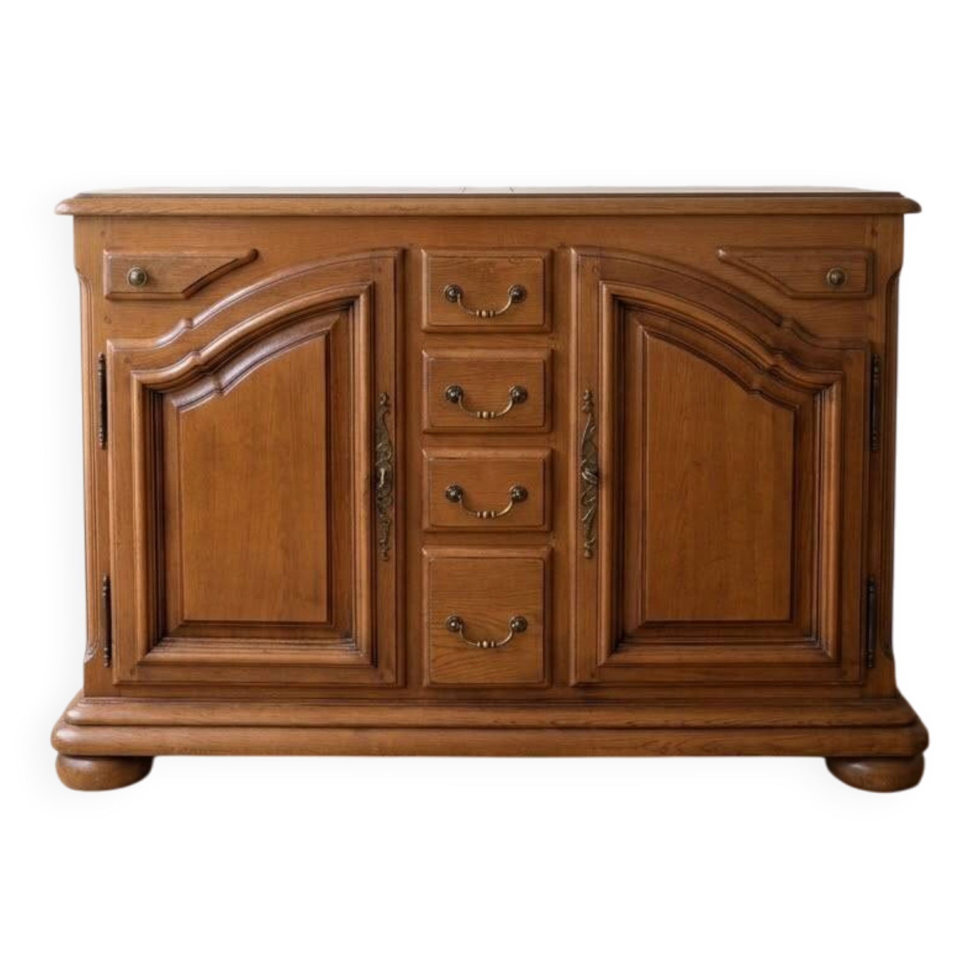 Traditional low buffet set: natural wood serving furniture