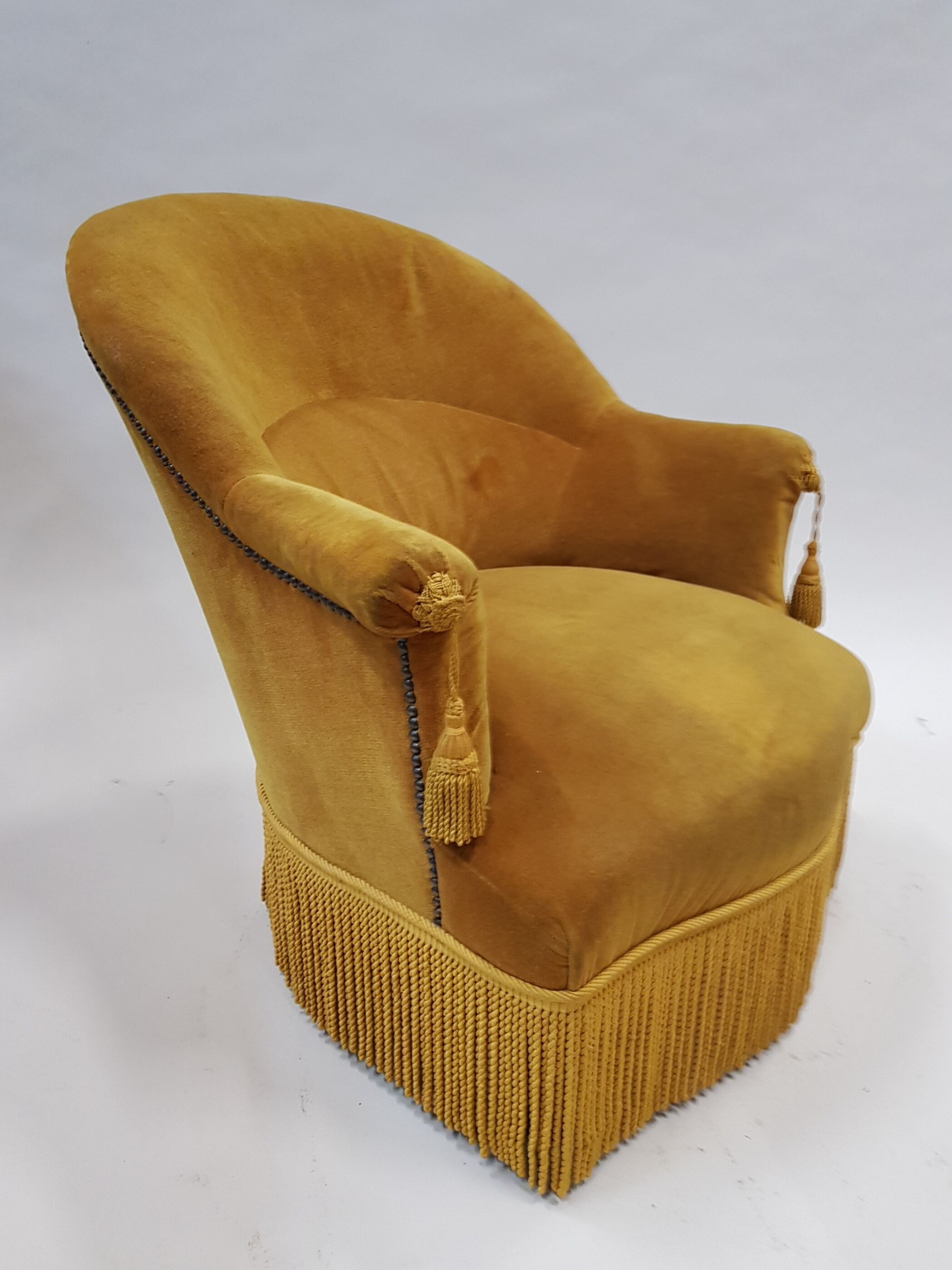 Golden yellow toad armchair