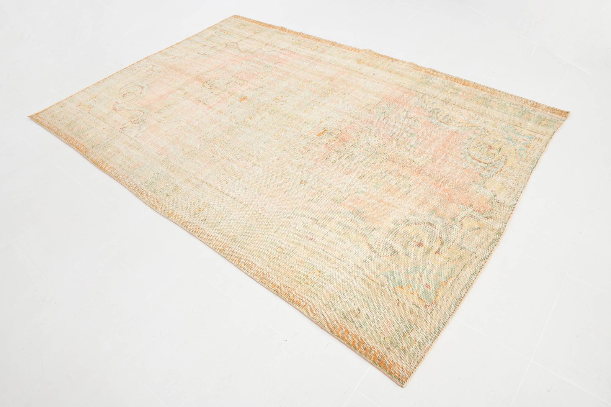 6x9 Tan Beige Classic Vintage Rug, 181x276