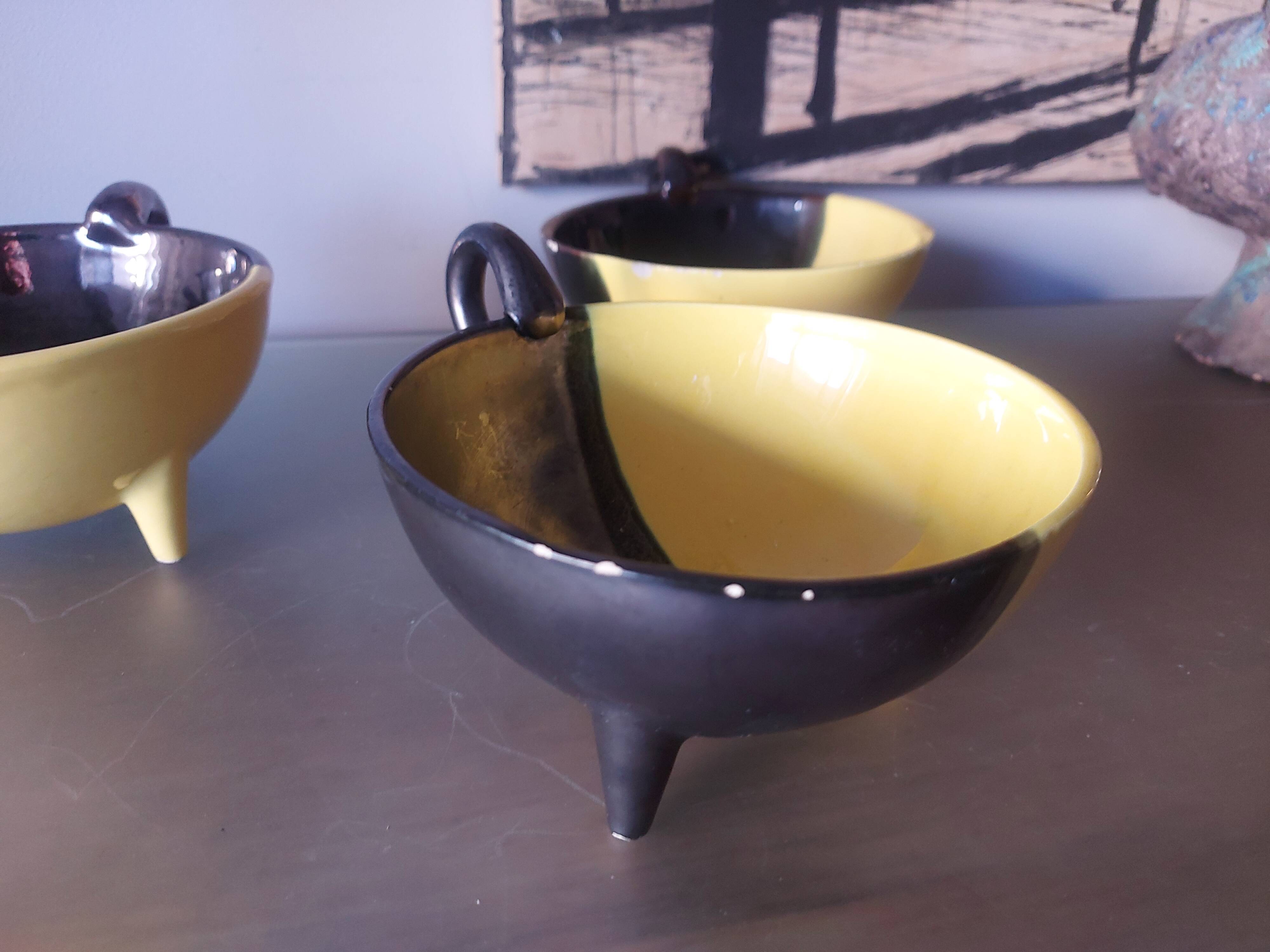 3 bowls, vintage Vallauris ceramic tripod cups