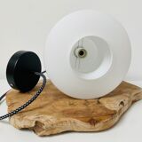 Corrugated opaline suspension