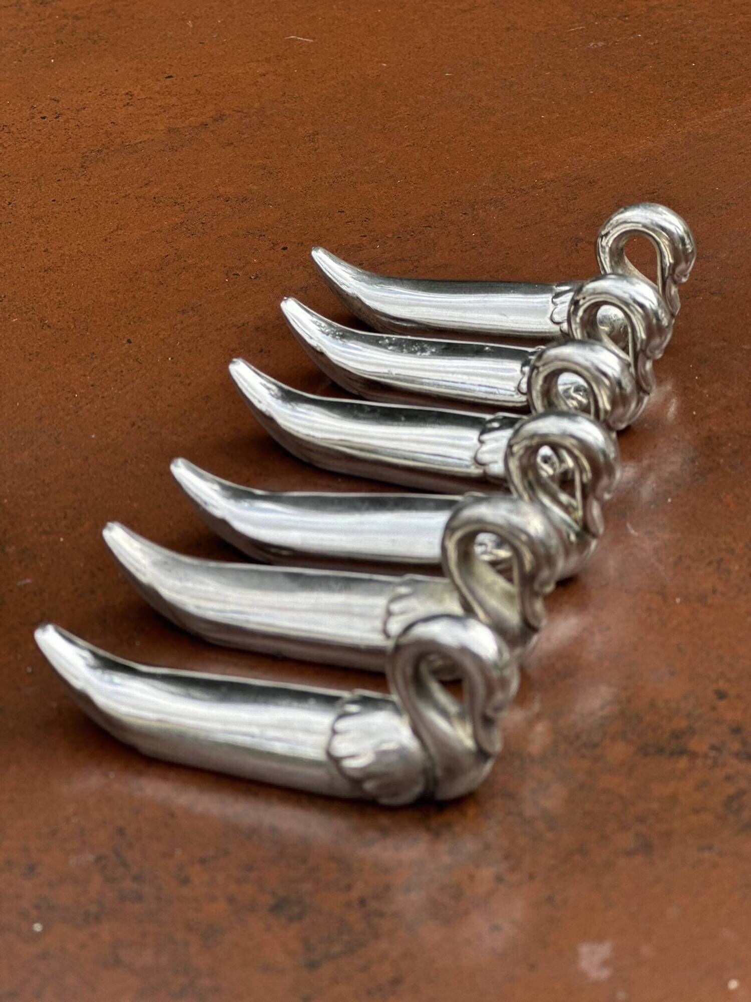 Set of 6 vintage silver-plated swan knife rests