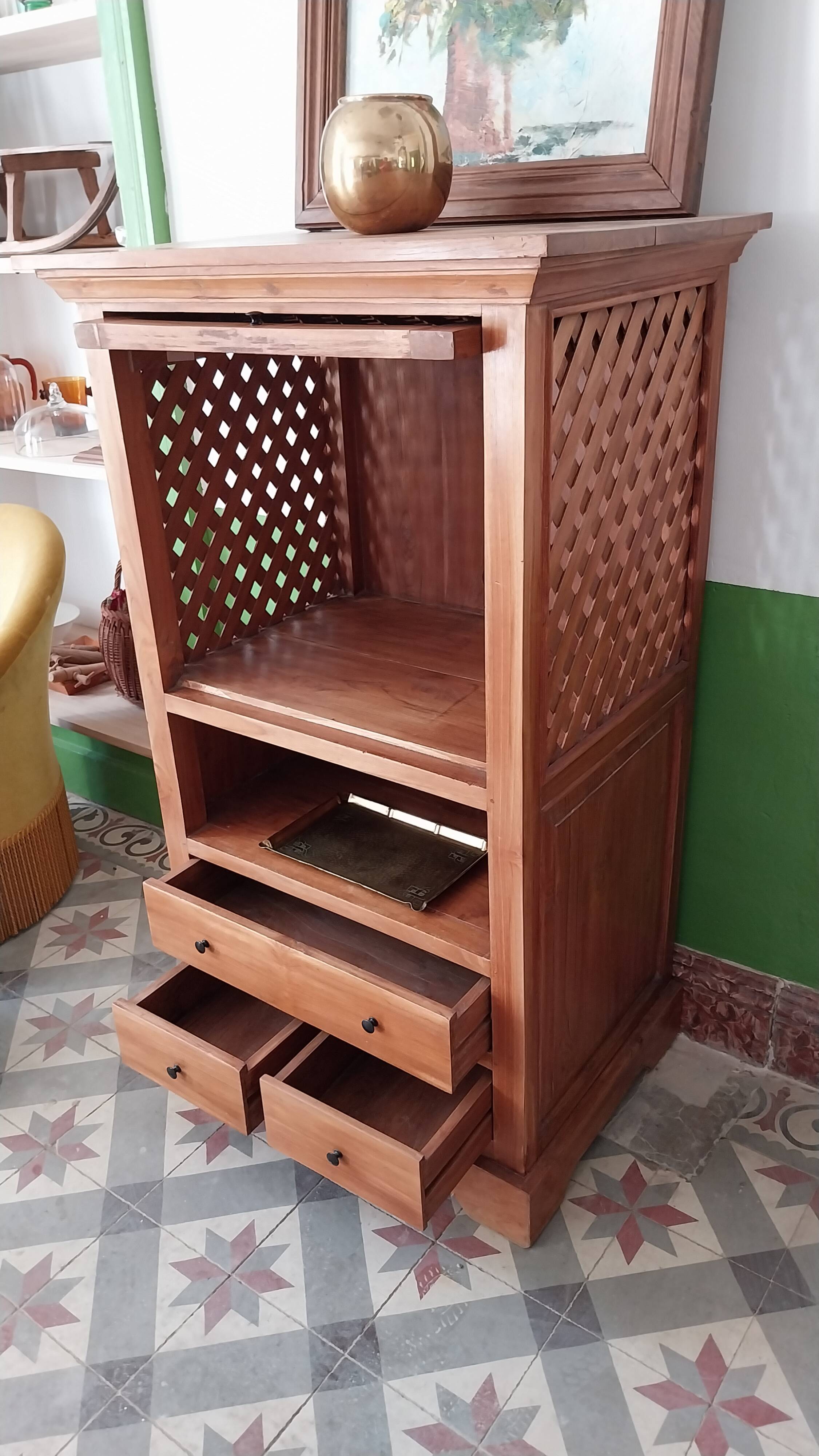 Meuble Anglais en pitchpin