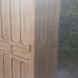 Parisian cabinet with 2 sliding doors 1 shelf solid beech