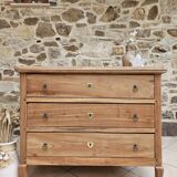 Antique chest of drawers