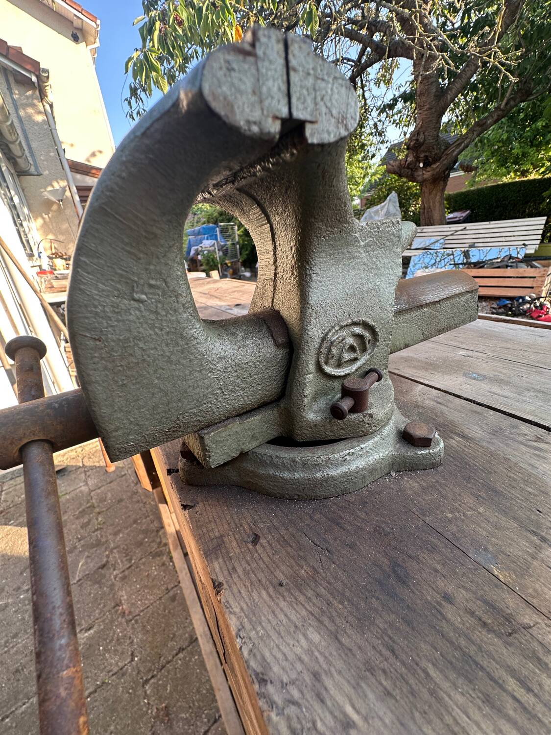 Carpenter's workbench decor