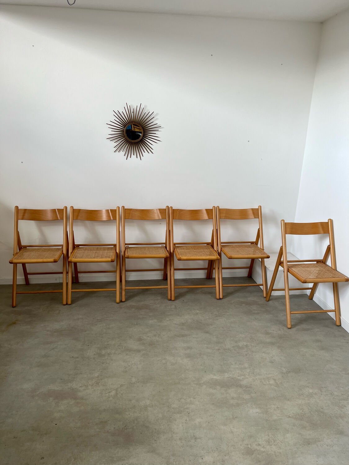 Lot 6 folding wooden chairs and vintage rattan canning year 60