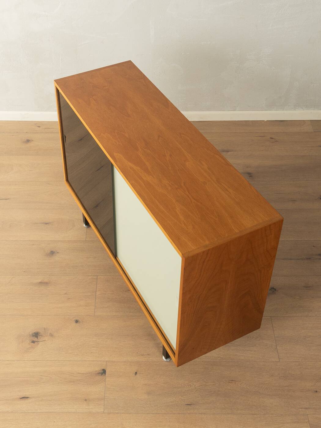 Commode classique des années 1950