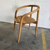 Chaise curbée avec assise ronde