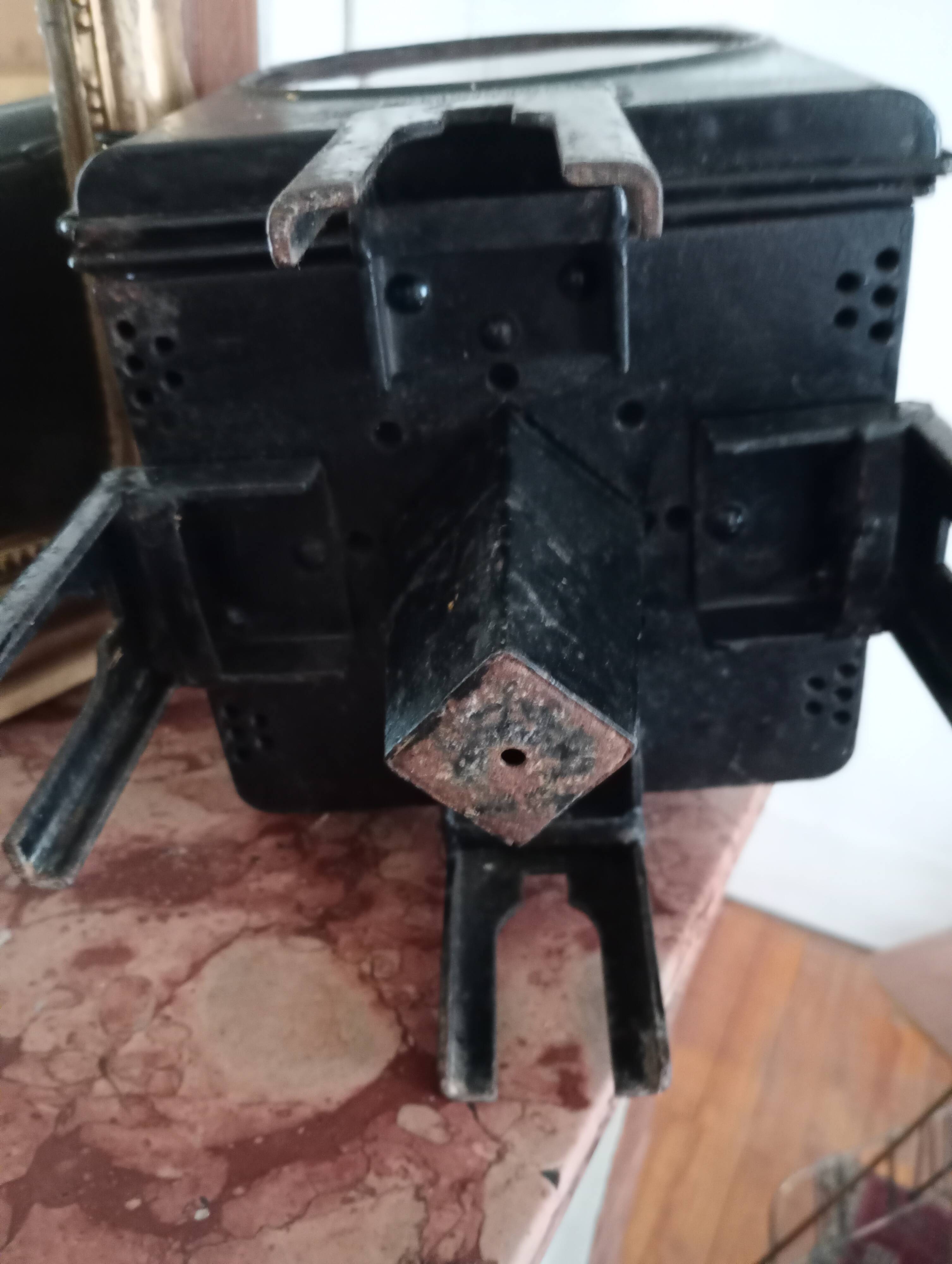 Ancienne lanterne SNCF allemande.