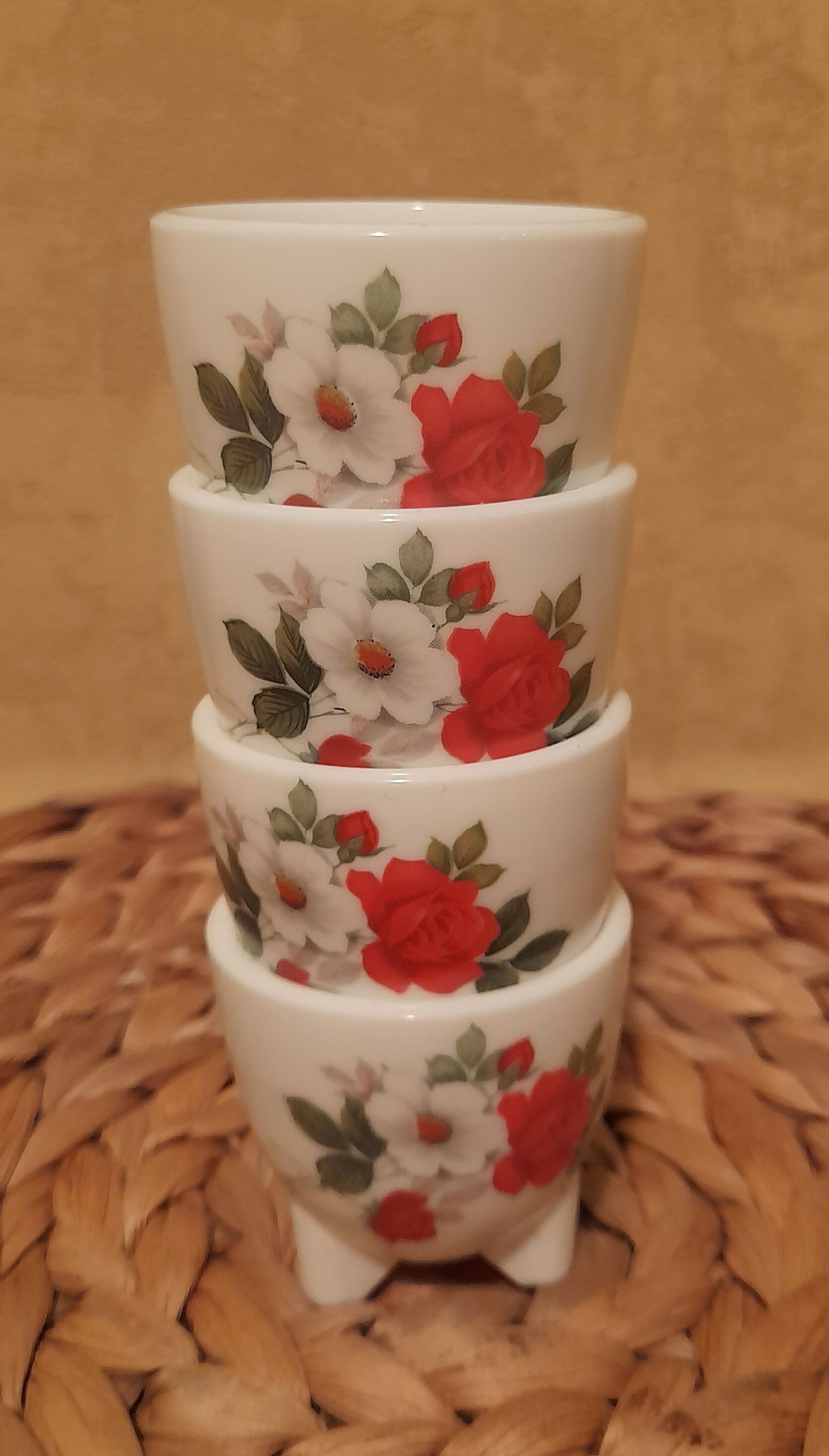 4 coquetiers décor floral, Arcopal, années 70s