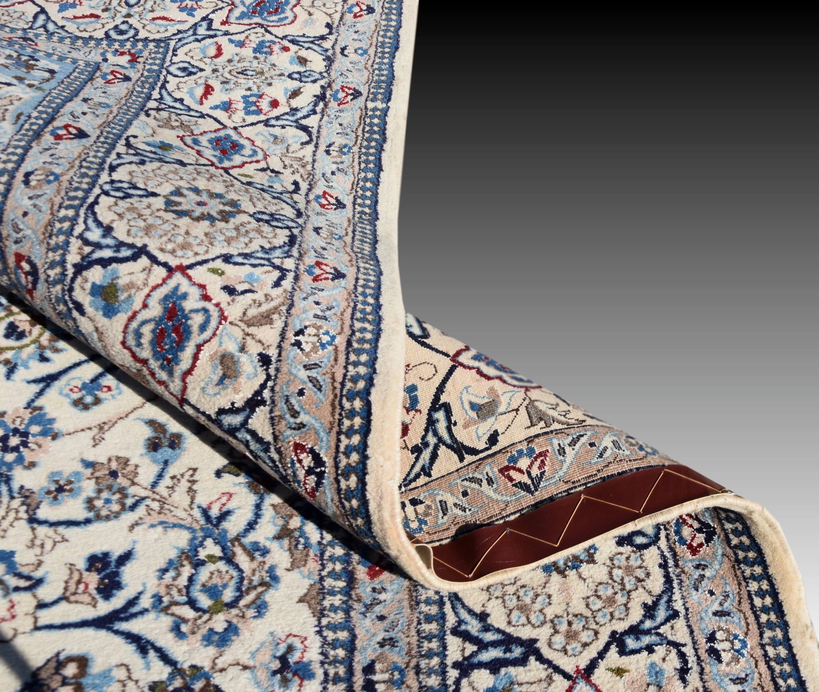 Persian Iran Nain Wool and Silk Oriental Rug: 3.10 X 2.08 Meters