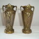 Paire de petits vases en fonte motifs raisins vignes france vintage art nouveau