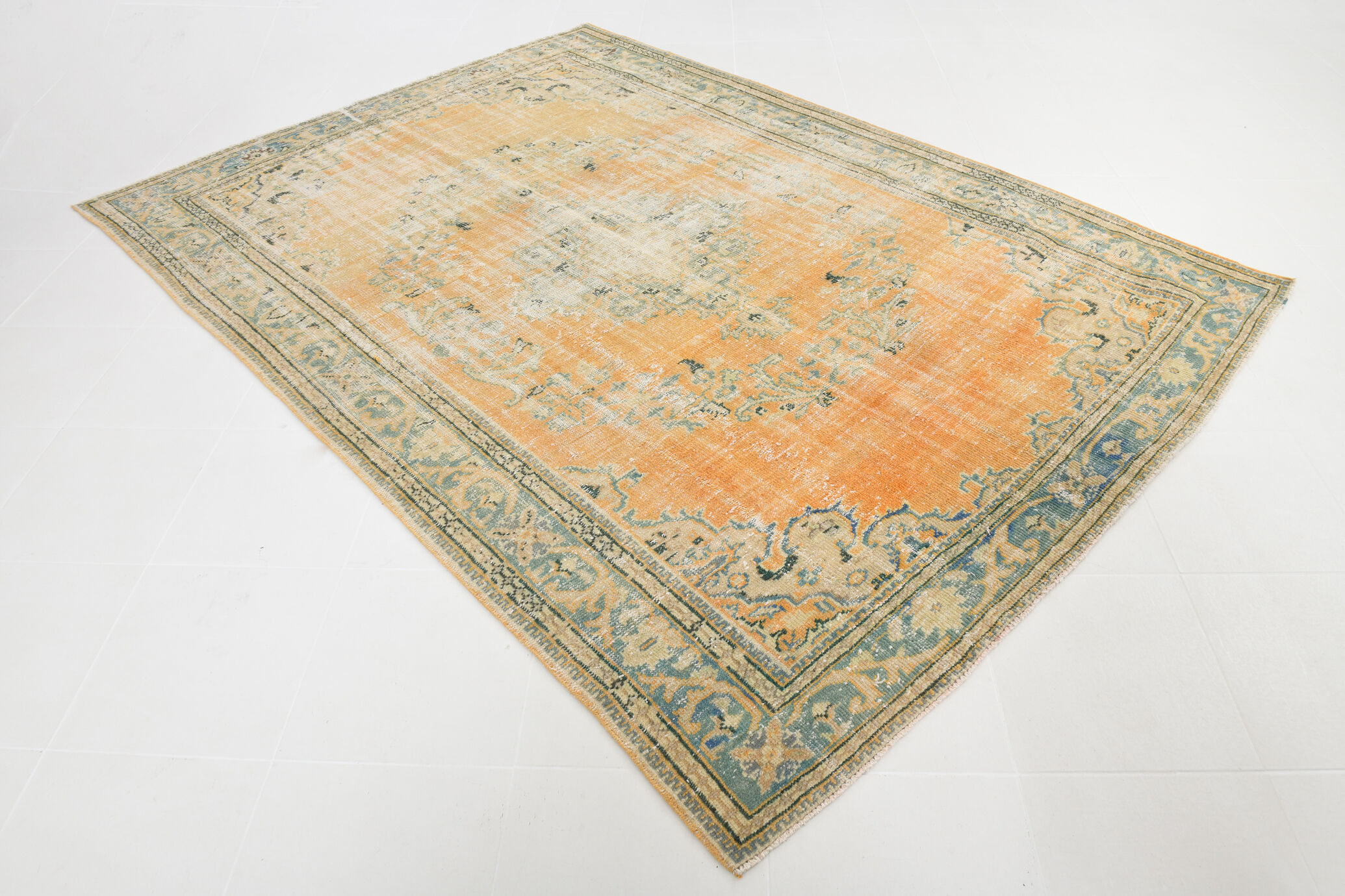 Oversize handmade rug 303x217cm