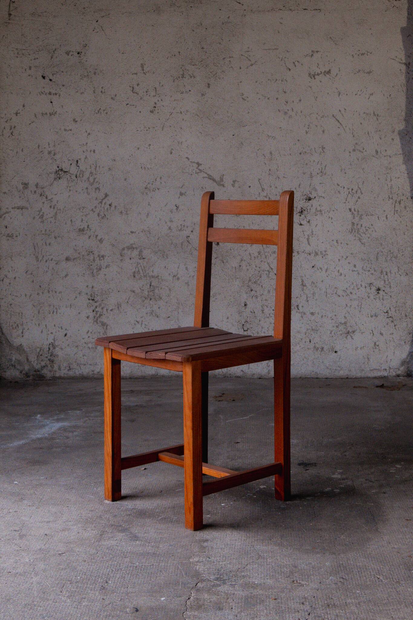 Chaise en bois style Regain