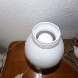 Lampe a poser en opaline vintage