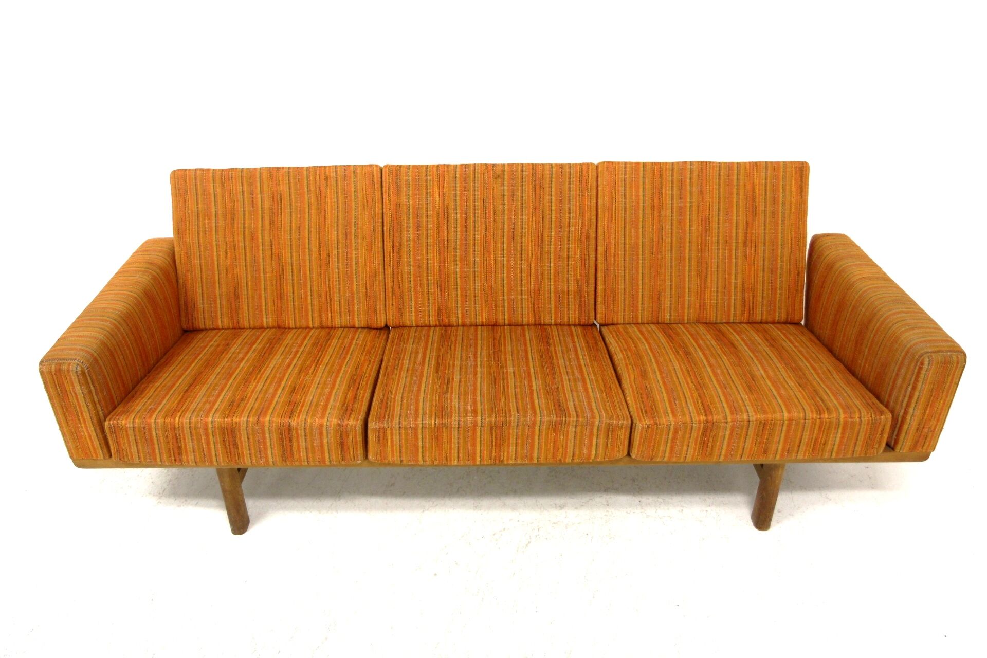 Scandinavian sofa "GE-236", Hans J. Wegner, Getama, Denmark, 1960