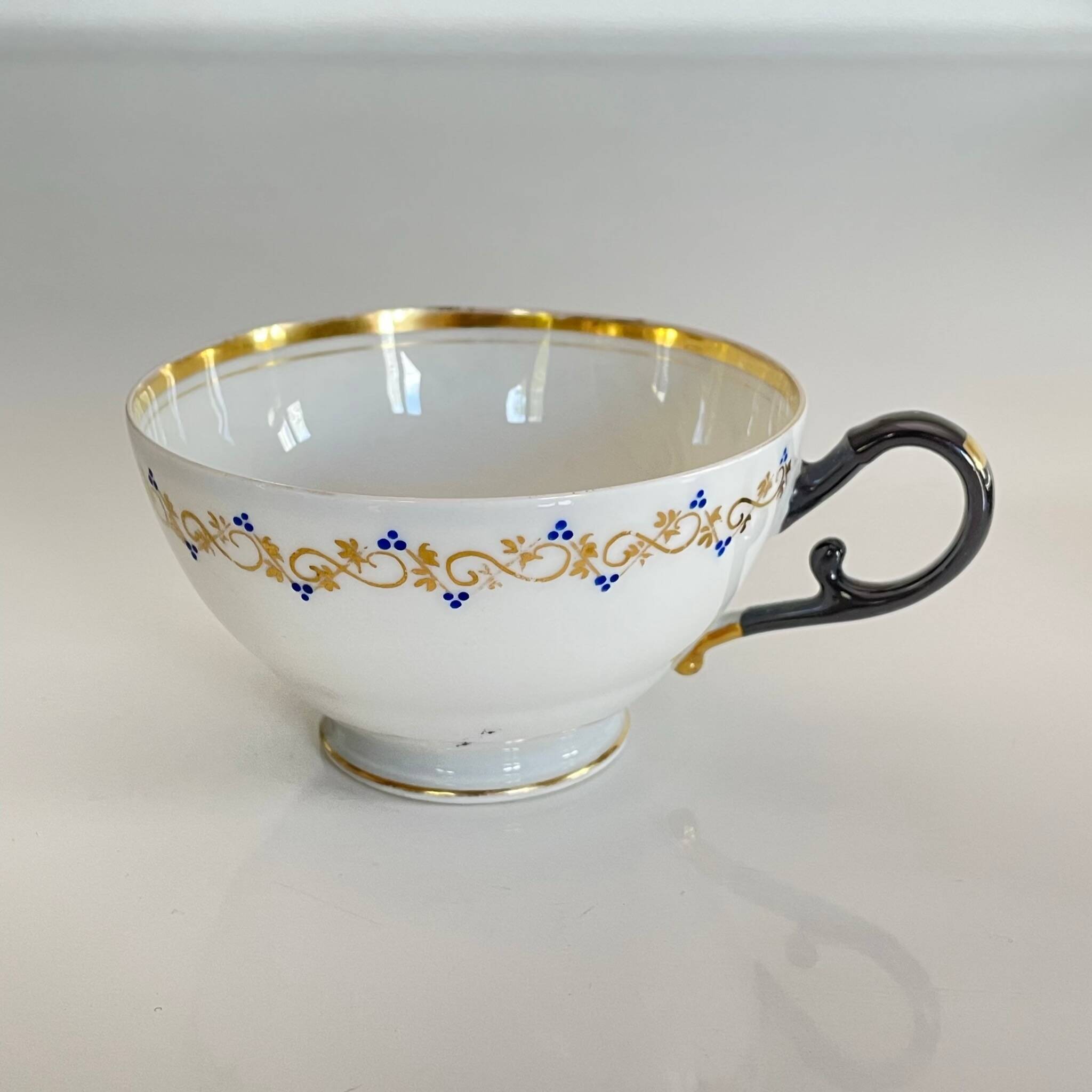 Tasse et sa Sous-Tasse en porcelaine - Vieux Paris - XIXe Siècle