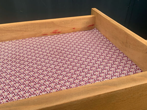 Grand buffet parisien billot et charnières papillons bois brut 1930