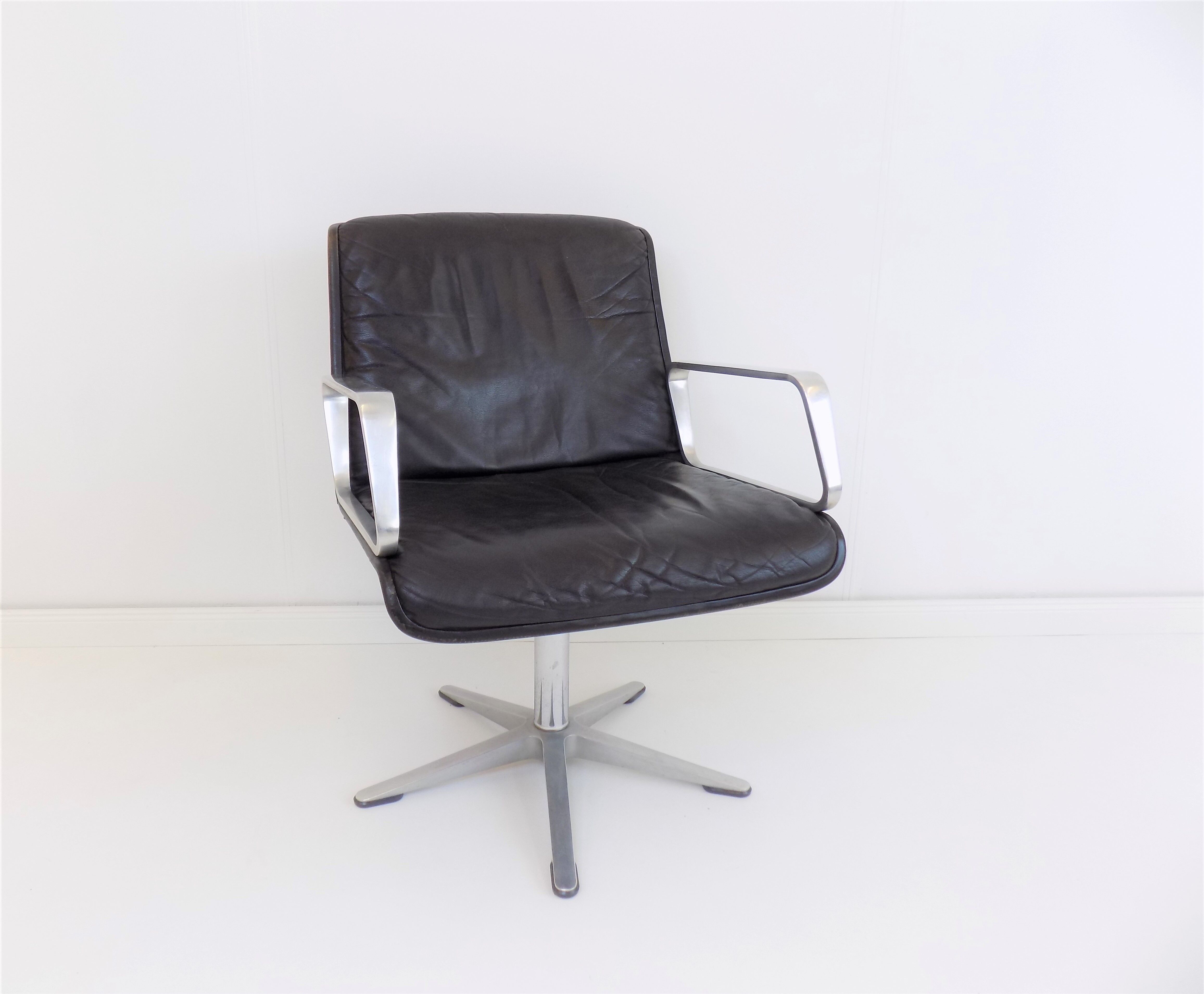 Ensemble de 2 chaises de bureau Wilkhahn Delta du groupe Delta