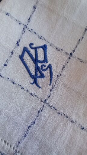 Set of 8 napkins, in white cotton, MONOGRAM DP.