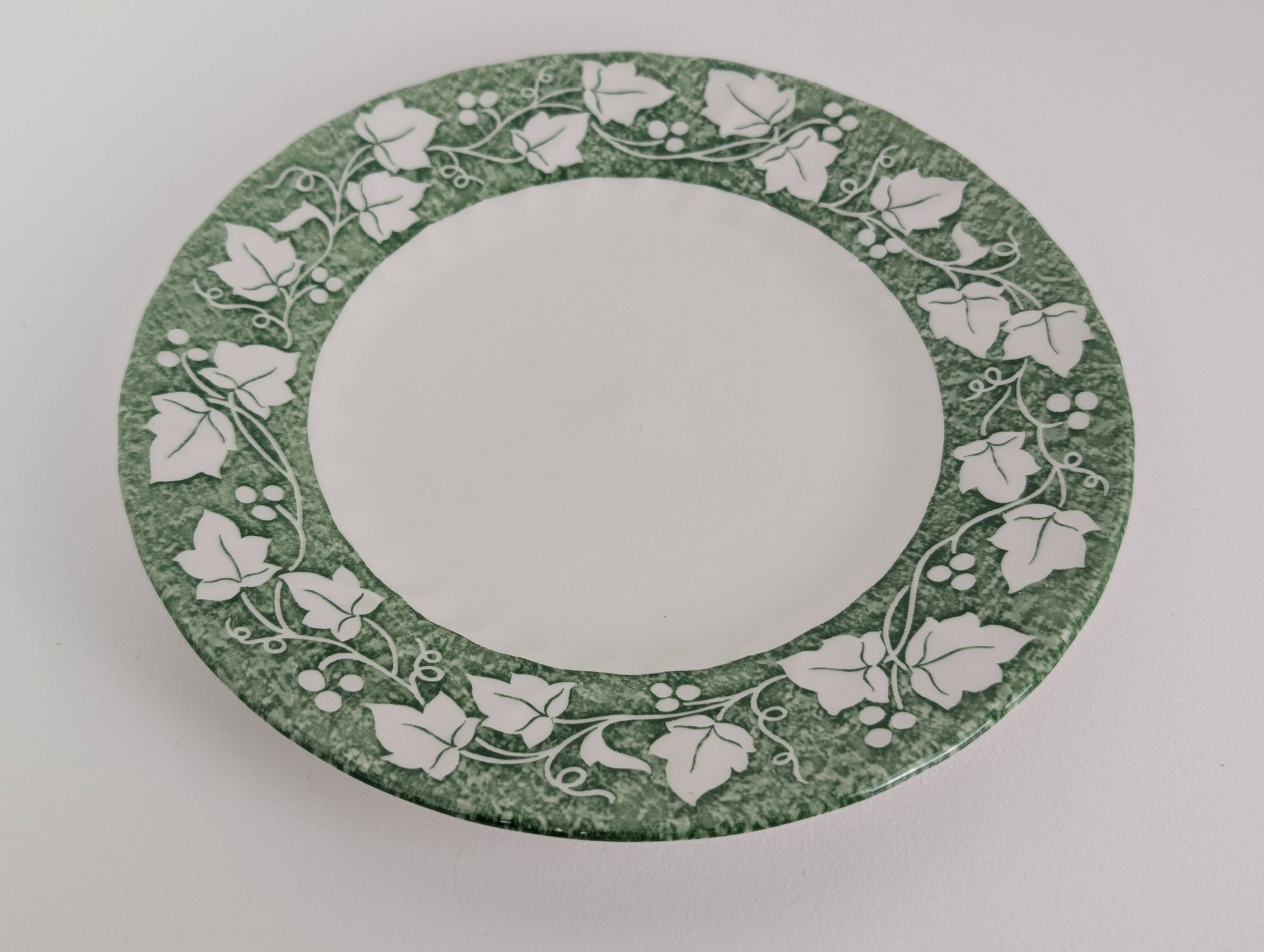 6 Churchill English dessert plates