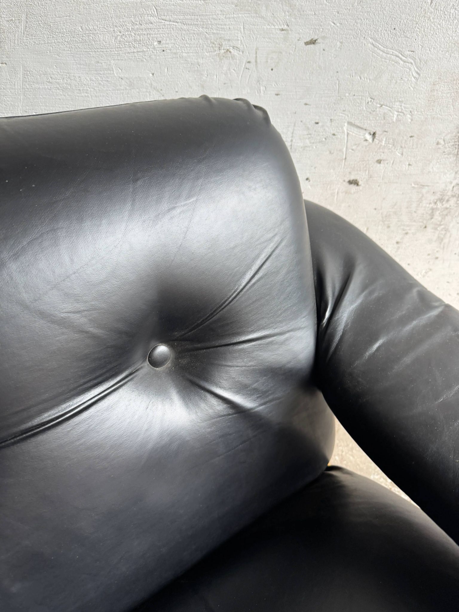 Vintage 1970s Italian Armchair by Poltrona Munari — Black Leather with Pine Wood Frame