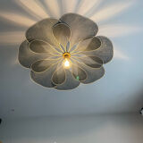 Floral pendant light in linen and rattan