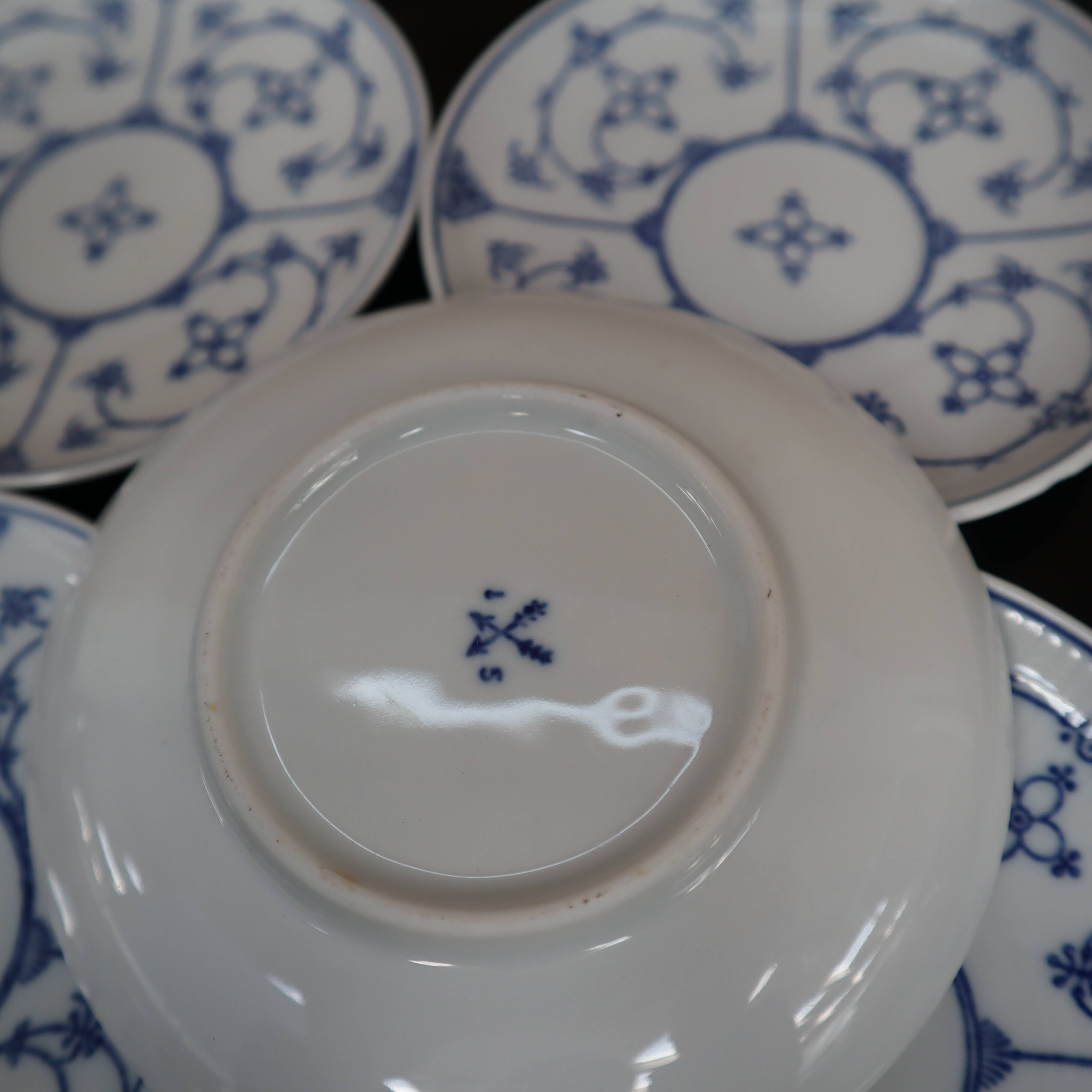 6 bowls Jager Eisenberg Blau Saxony blue and white porcelain