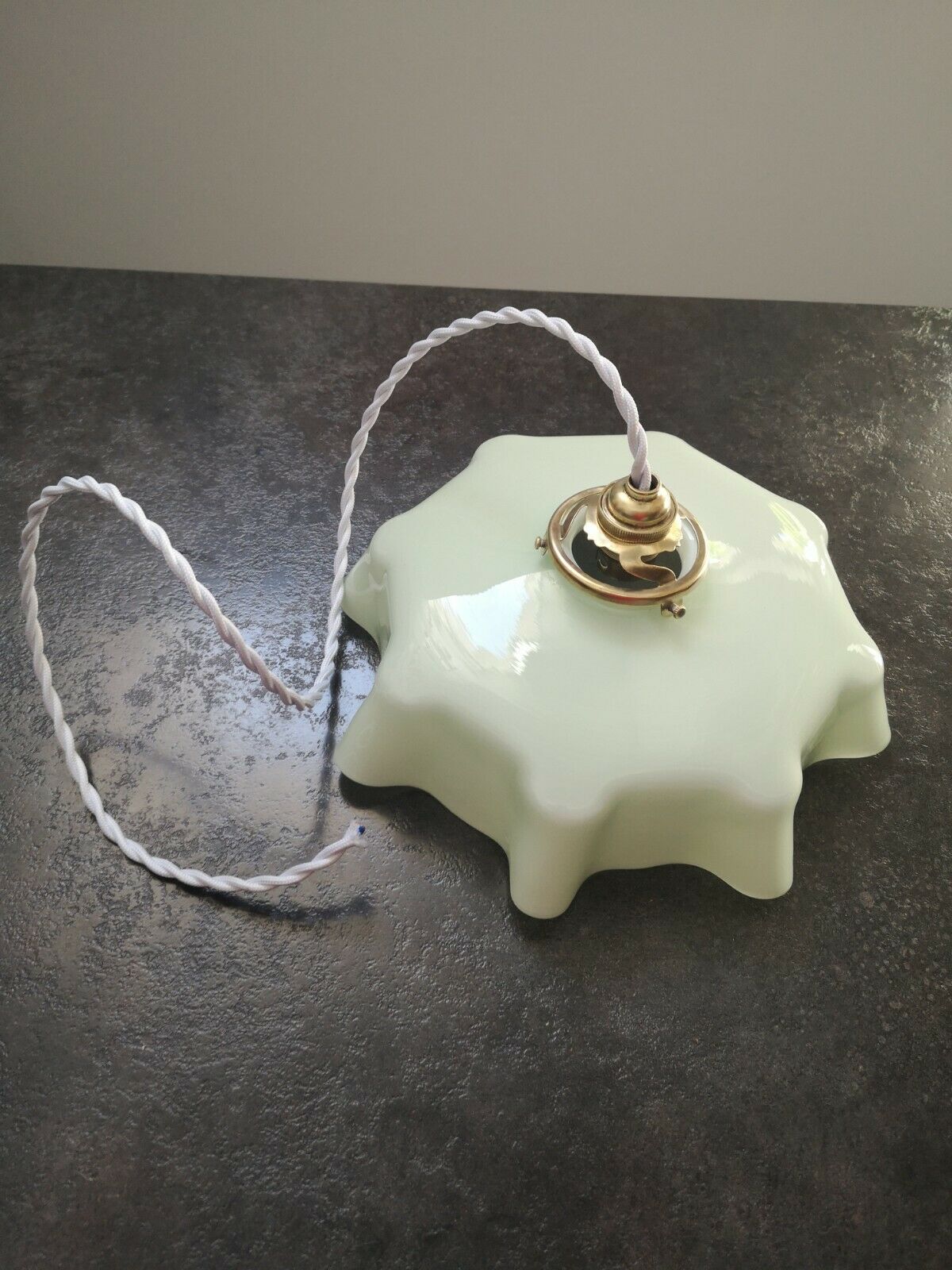 Old opaline suspension rises/falls green 1930 Art Deco