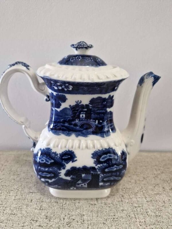 Théière ancienne rare en porcelaine – Copeland England Spode’s Tower