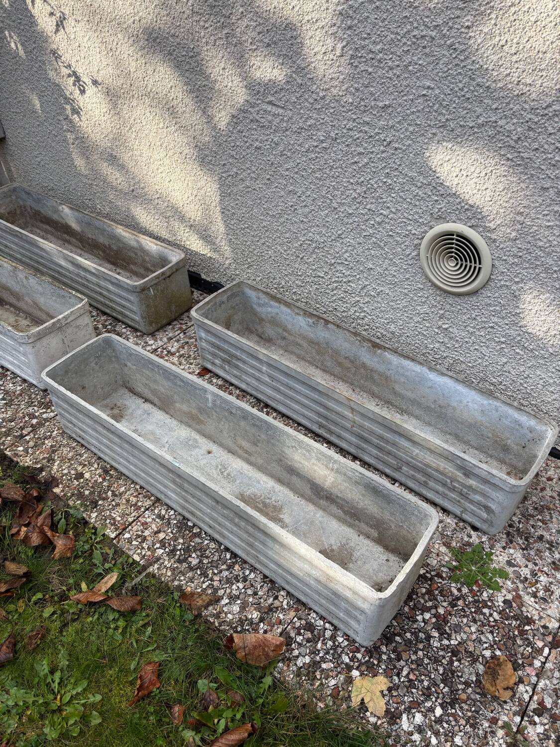 Set of 4 fibreglass planters by Willy Guhl