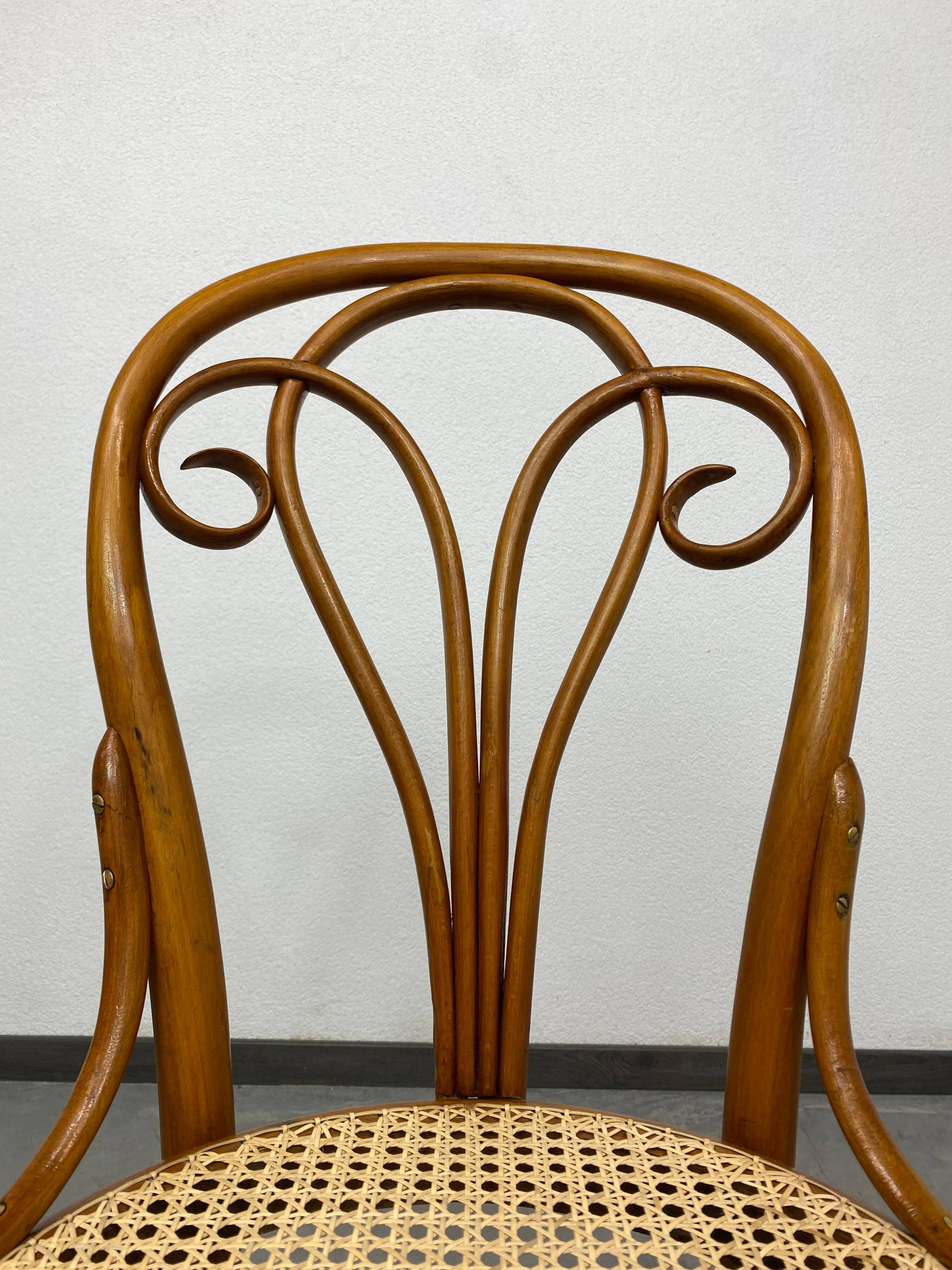 Curved wooden dining chair by Löbl Wieisskirchen