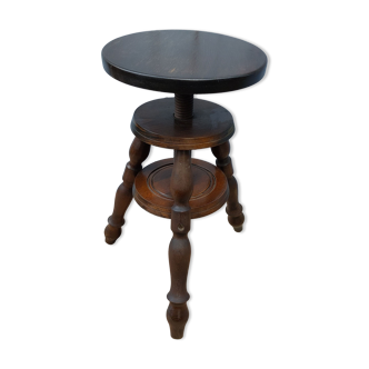Tripod screw stool