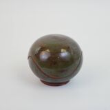Ceramic nesting pocket emptier