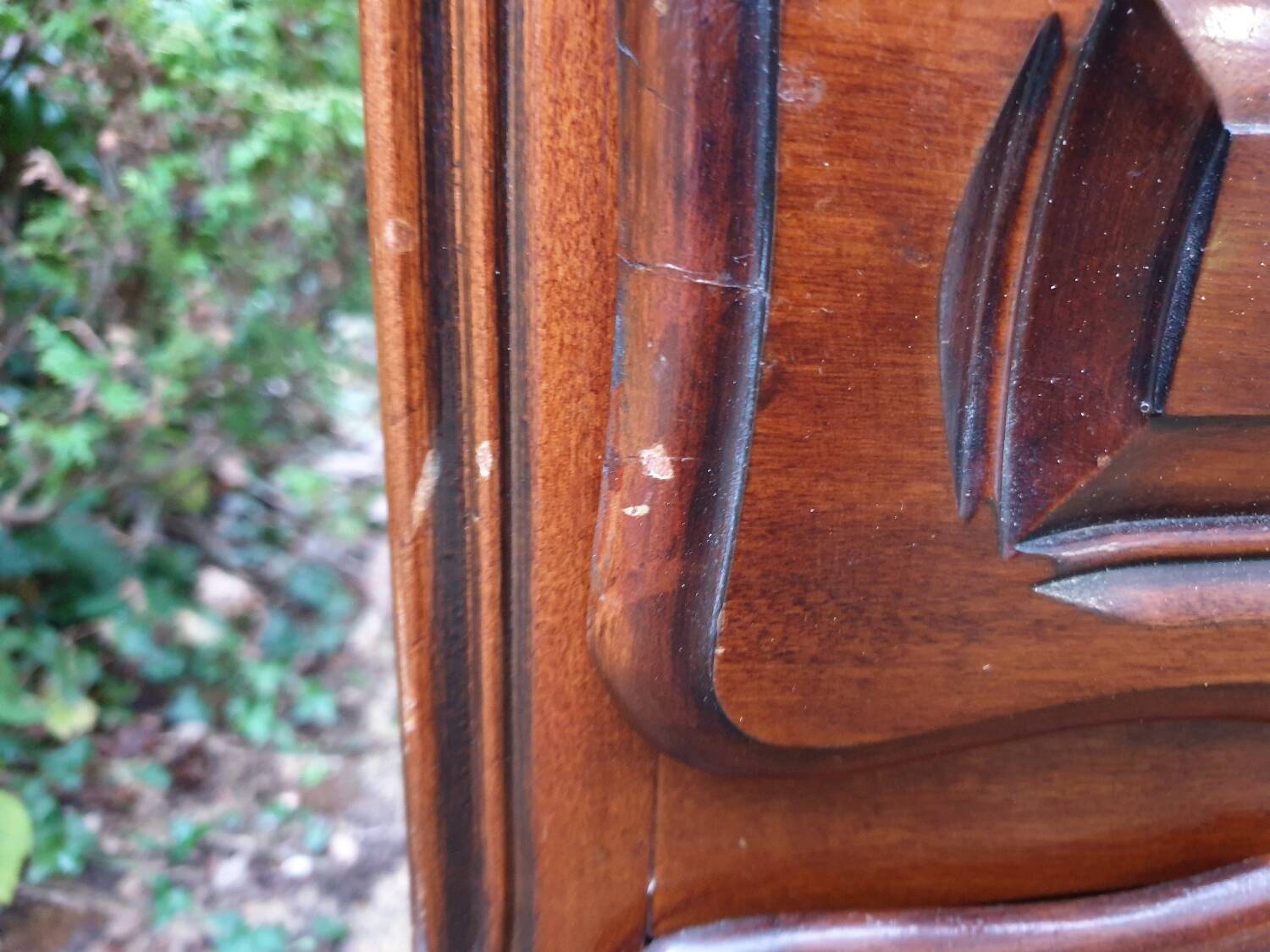 Commode Louis XV en merisier massif