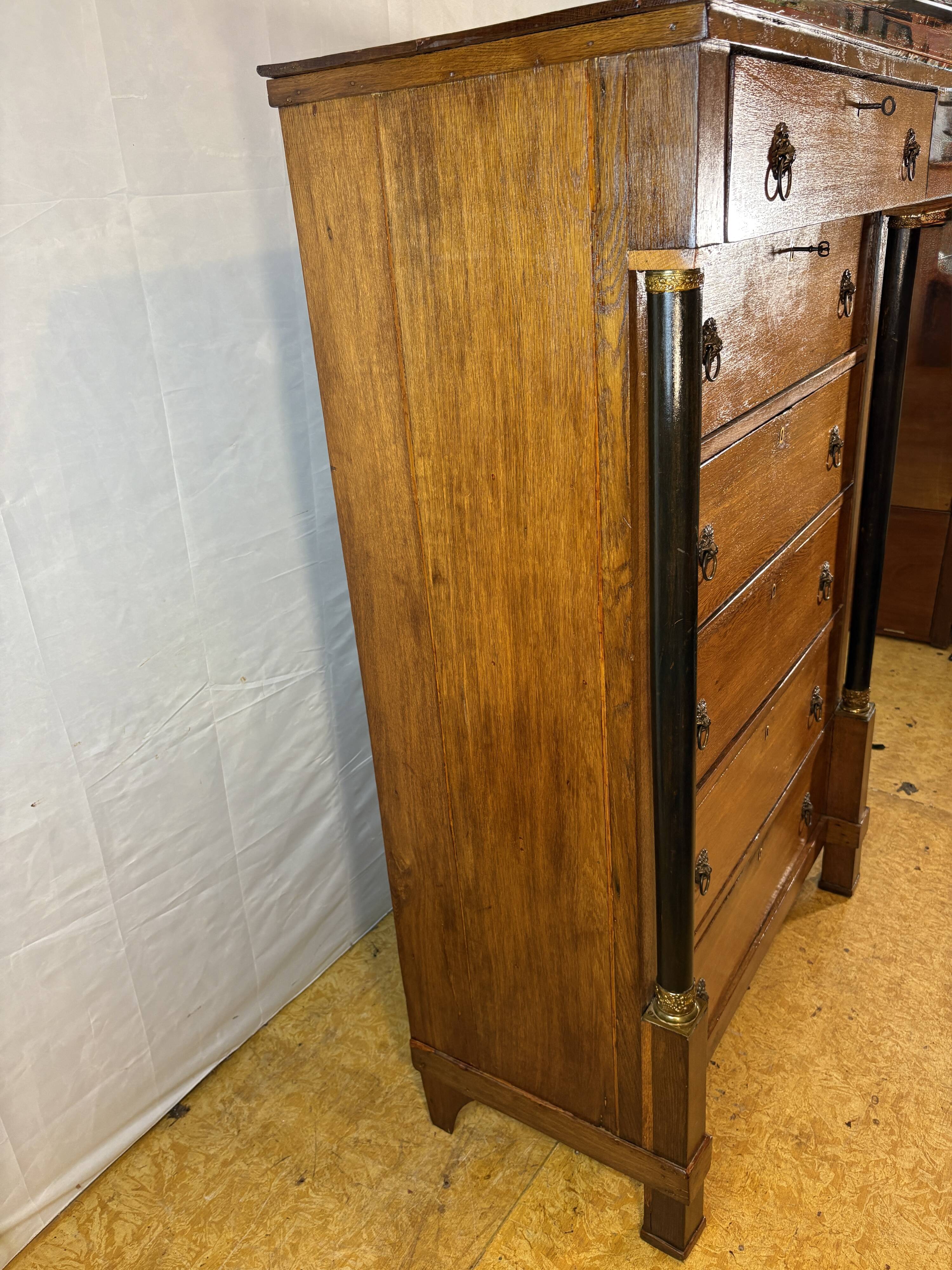 Chiffonier en chêne néerlandais antique Empire vers 1820