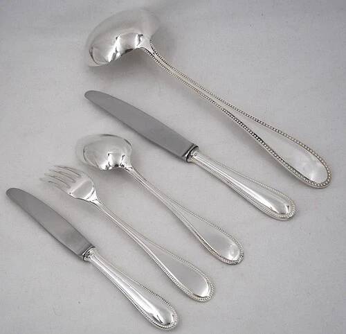 25-piece cutlery set François Frionnet in silver-plated metal, bead decoration.