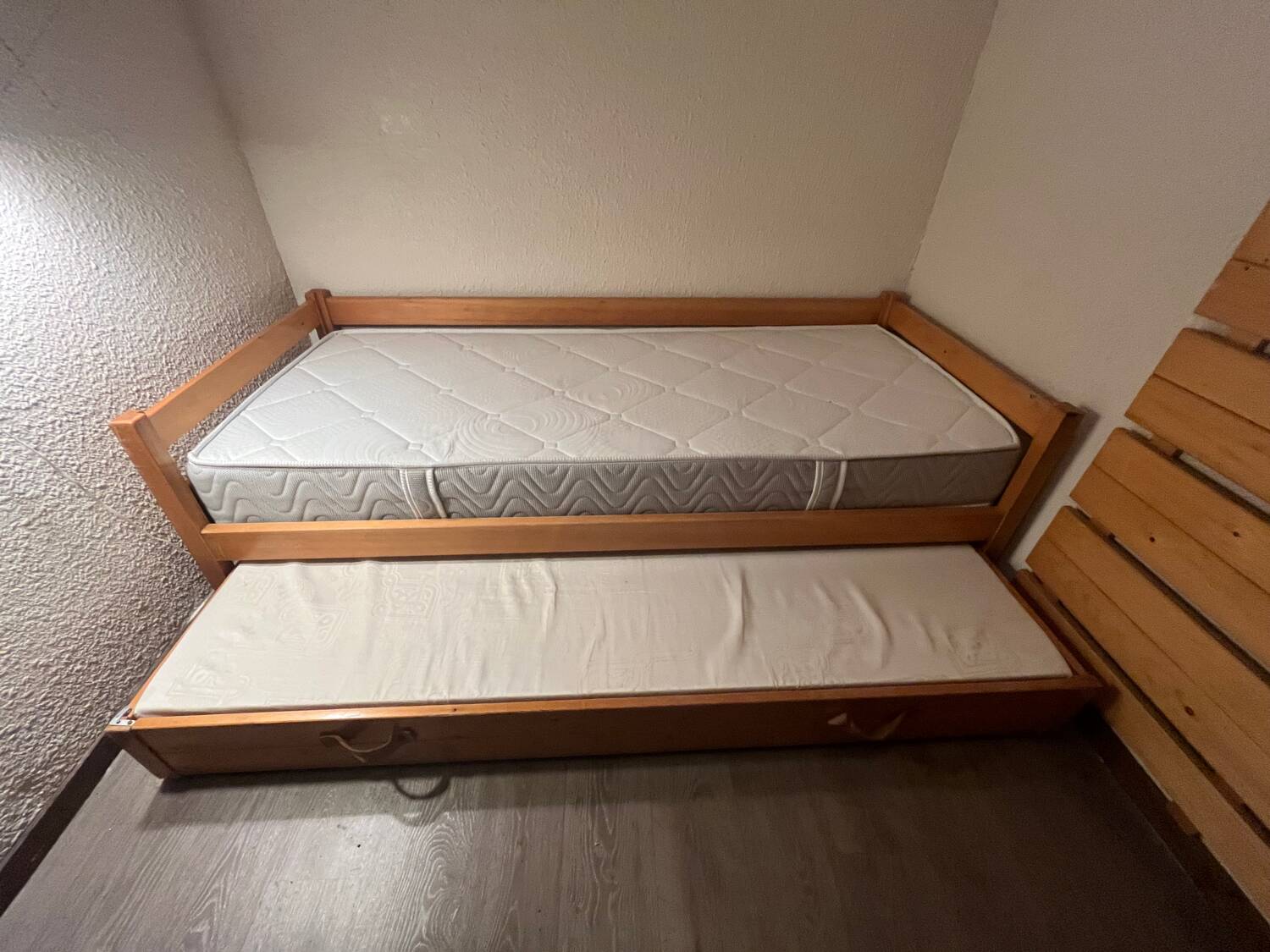 Vintage solid pine trundle bed