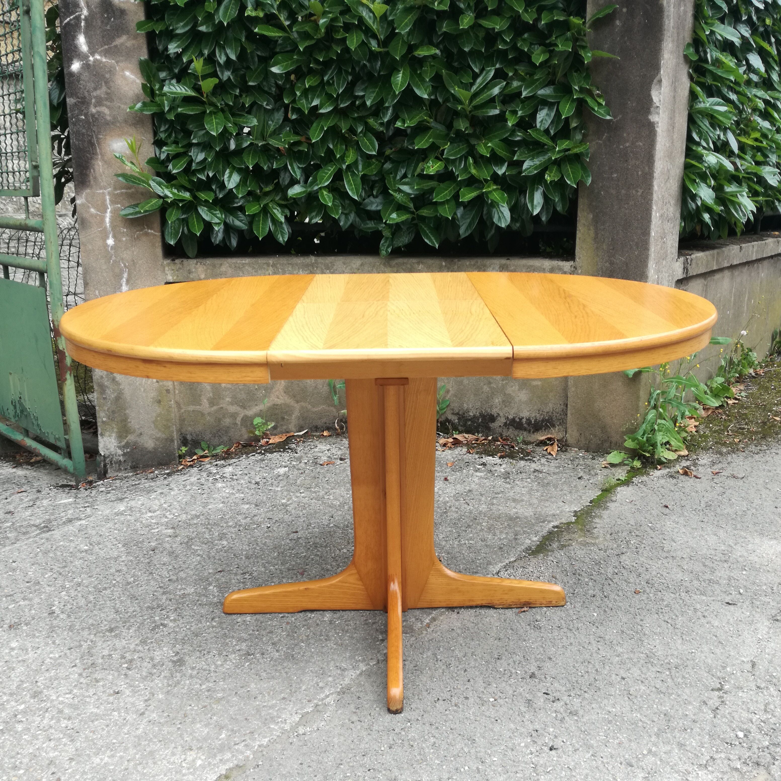 Expandable round table Ø94